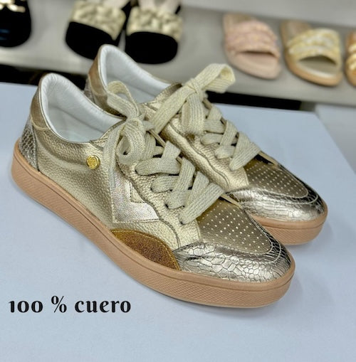Tenis en Cuero Dorado