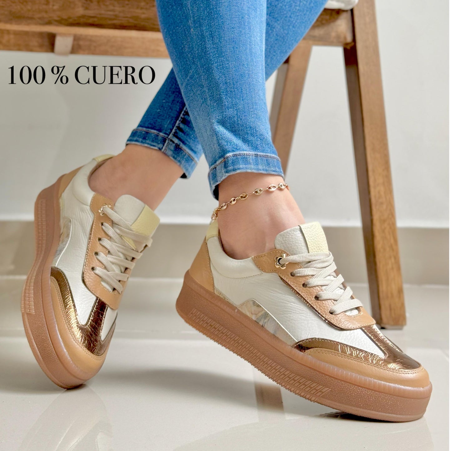 Tenis en Cuero Champaña