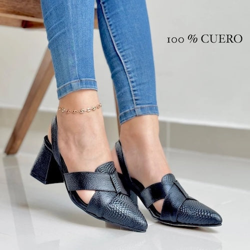 Tacones en Cuero Negro Destalonados