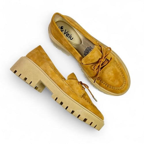 Mocasines Mostaza Cordones