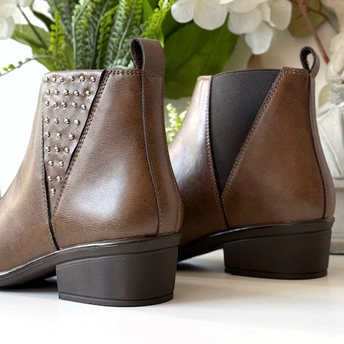 Botines Frey Almendra