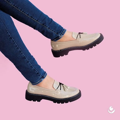 Mocasin Charol Beige