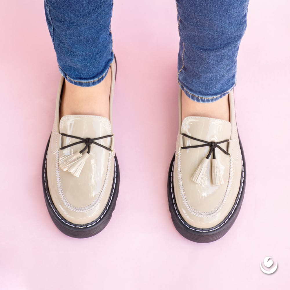 Mocasin Charol Beige