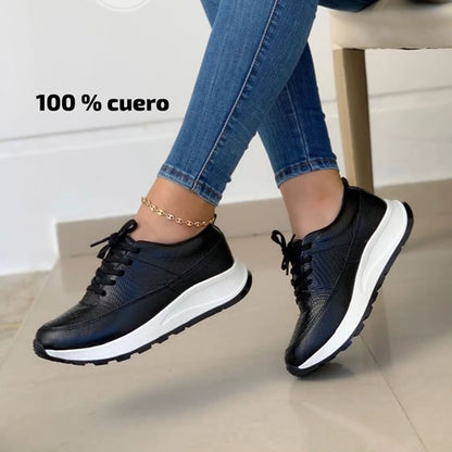 Tenis en Cuero Negro