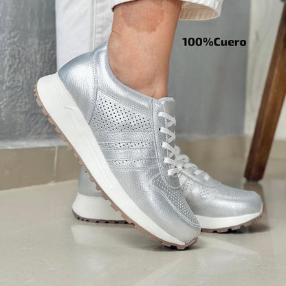 Tenis en Cuero Plateado
