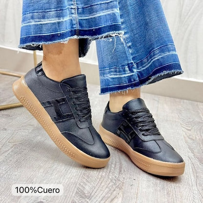 Tenis en Cuero Negro