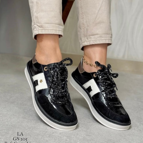 Tenis en Cuero Negro