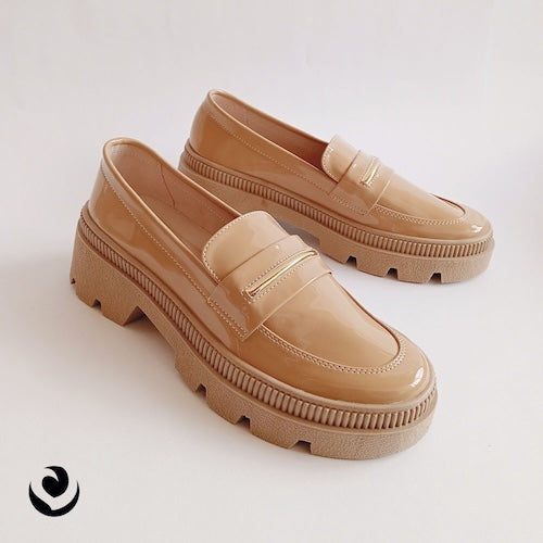 Mocasines Charol Beige