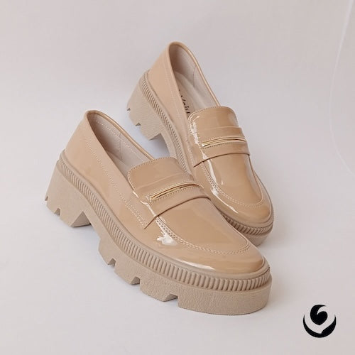 Mocasines Charol Beige