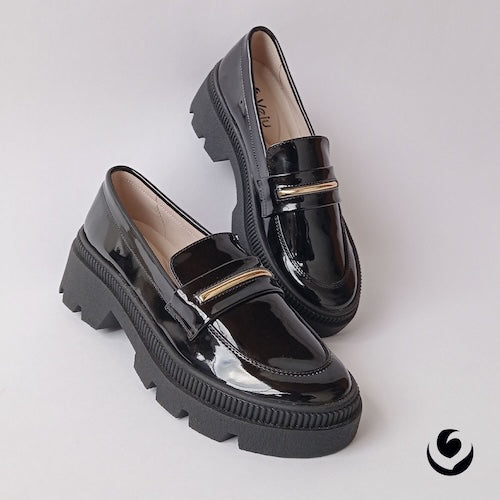 Mocasines Hebilla Charol Negro