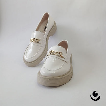 Mocasines Hebilla Charol Blanco