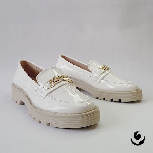 Mocasines Hebilla Charol Blanco