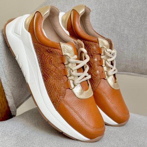 Tenis en Cuero Miel