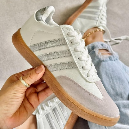 Tenis en Cuero Blanco y Gris