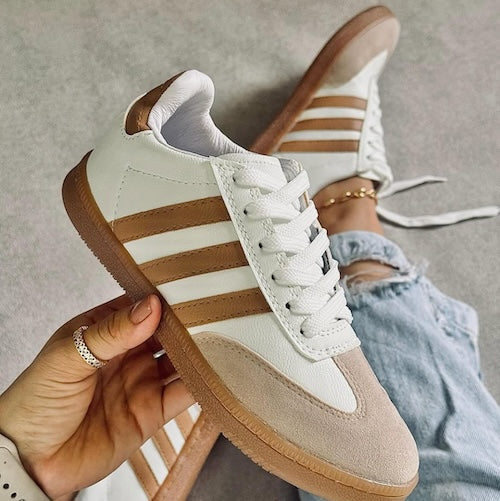 Tenis en Cuero Blanco y Miel