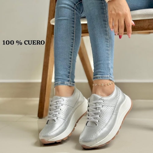 Tenis en Cuero Plateado