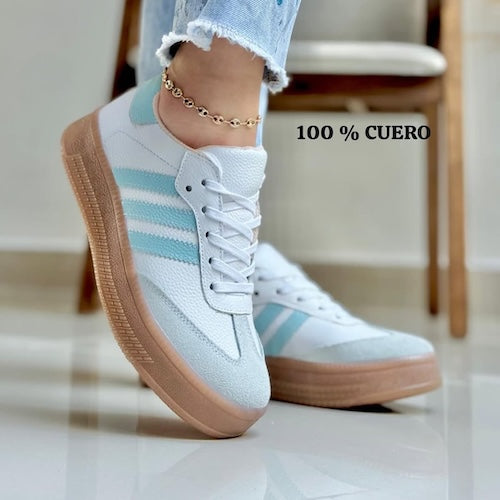 Tenis en Cuero Blanco y Azul Claro