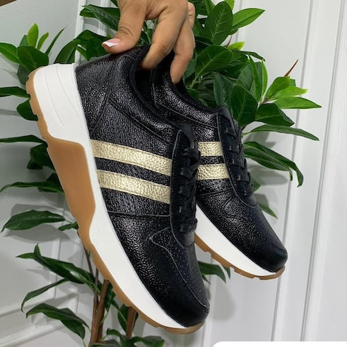 Tenis en Cuero Negro