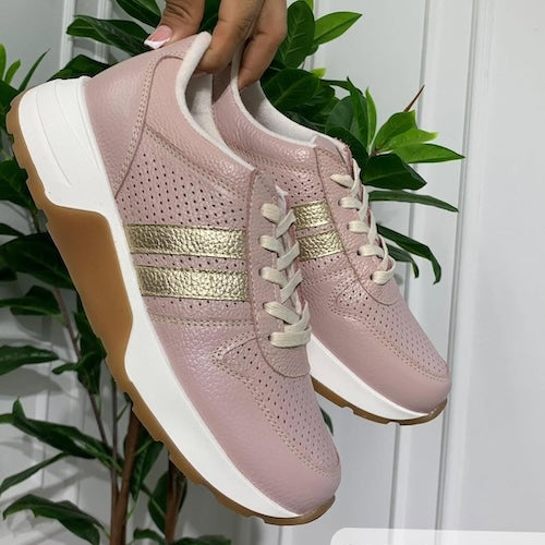 Tenis en Cuero Rosa