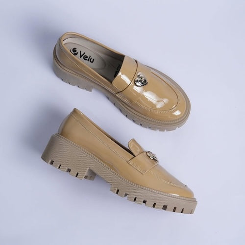 Mocasines Charol Beige