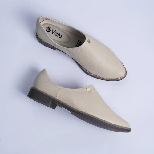 Baleta Cerrada Crema