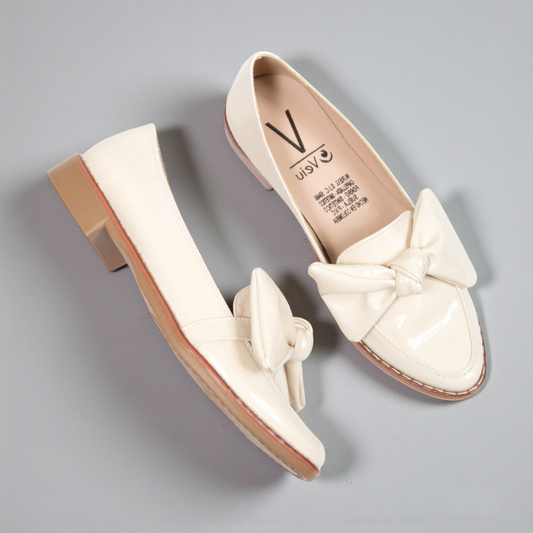 Baletas Charol Moño Beige