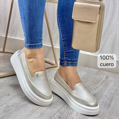 Tenis en Cuero Sin Cordones Champaña